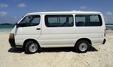 青島商務(wù)租車電話-豐田海獅